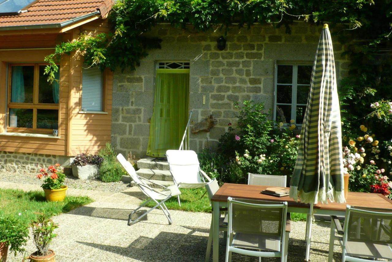 Bed and Breakfast Chez Geppetto Saint-Georges-Nigremont Exterior foto
