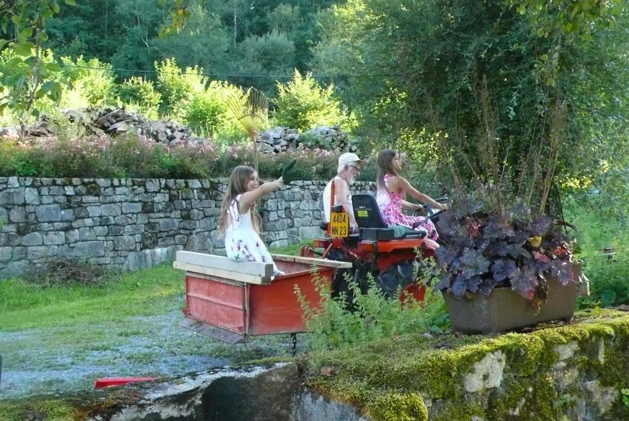 Bed and Breakfast Chez Geppetto Saint-Georges-Nigremont Exterior foto